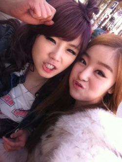 2000Ammosova's tweet photo. #2000DaysWithSecret  <3
2000 days with @Secretimehs @supahana @SECRETsongjieun @seonhwazzz <3 http://t.co/Iig05pcdCH