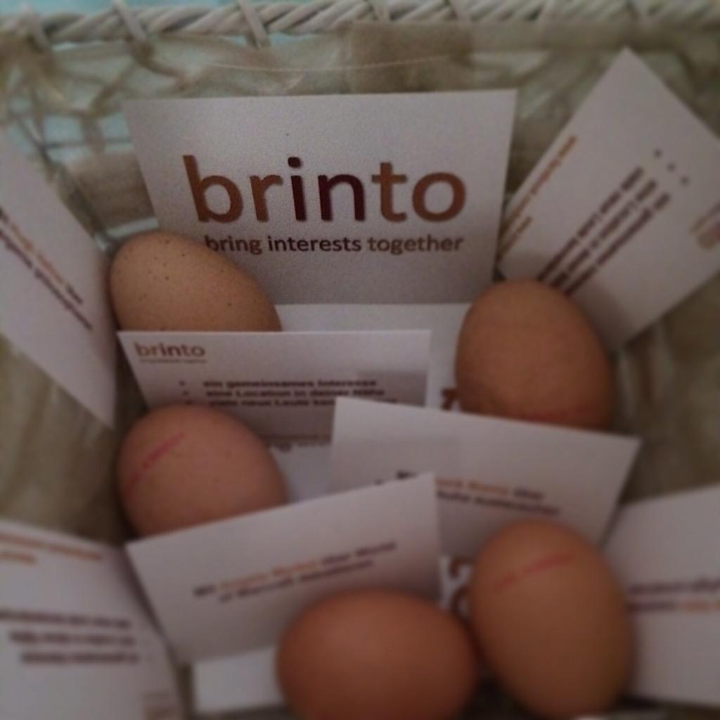 brinto_official's tweet photo. Happy easter to all of you 😊🐣🐰 #brinto #Easter2015 #oursocialisreal #realsoziallokal #holidays #family #staytuned http://t.co/PF0BcqwRuU