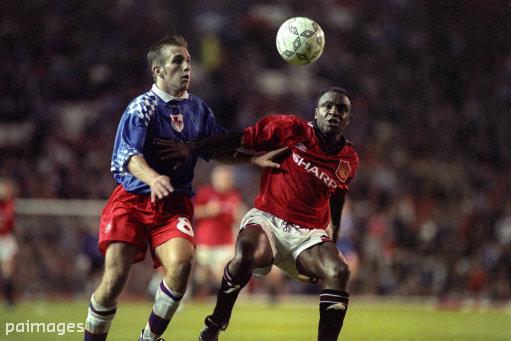 Happy birthday to former and defender Paul Parker, born in 1964. 