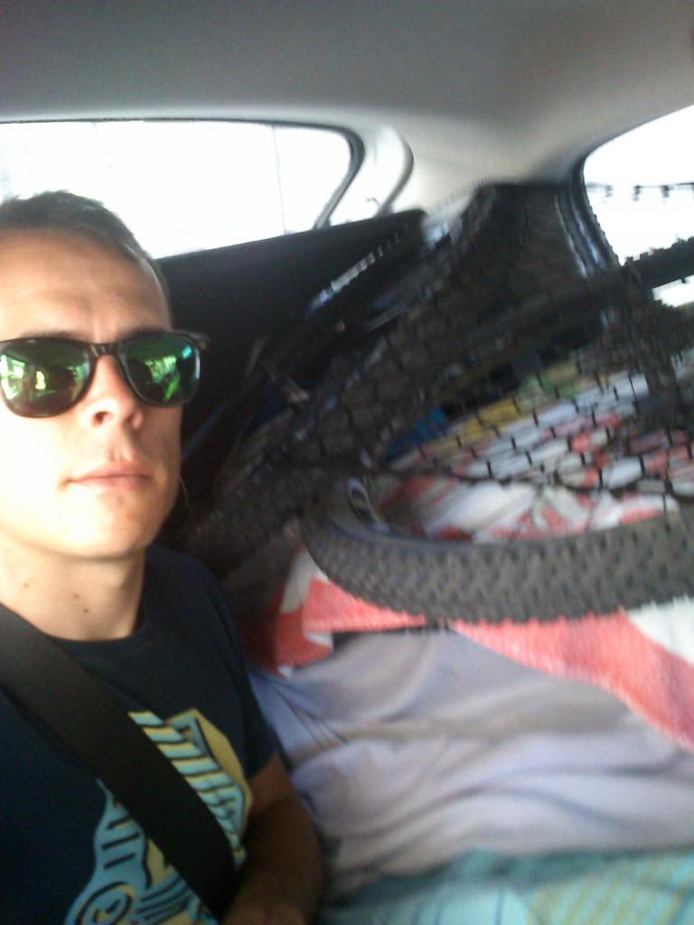 taperillo7's tweet photo. Destino @OpenLanjaron , a full @PablitoCostela http://t.co/UvT2t4CjRQ