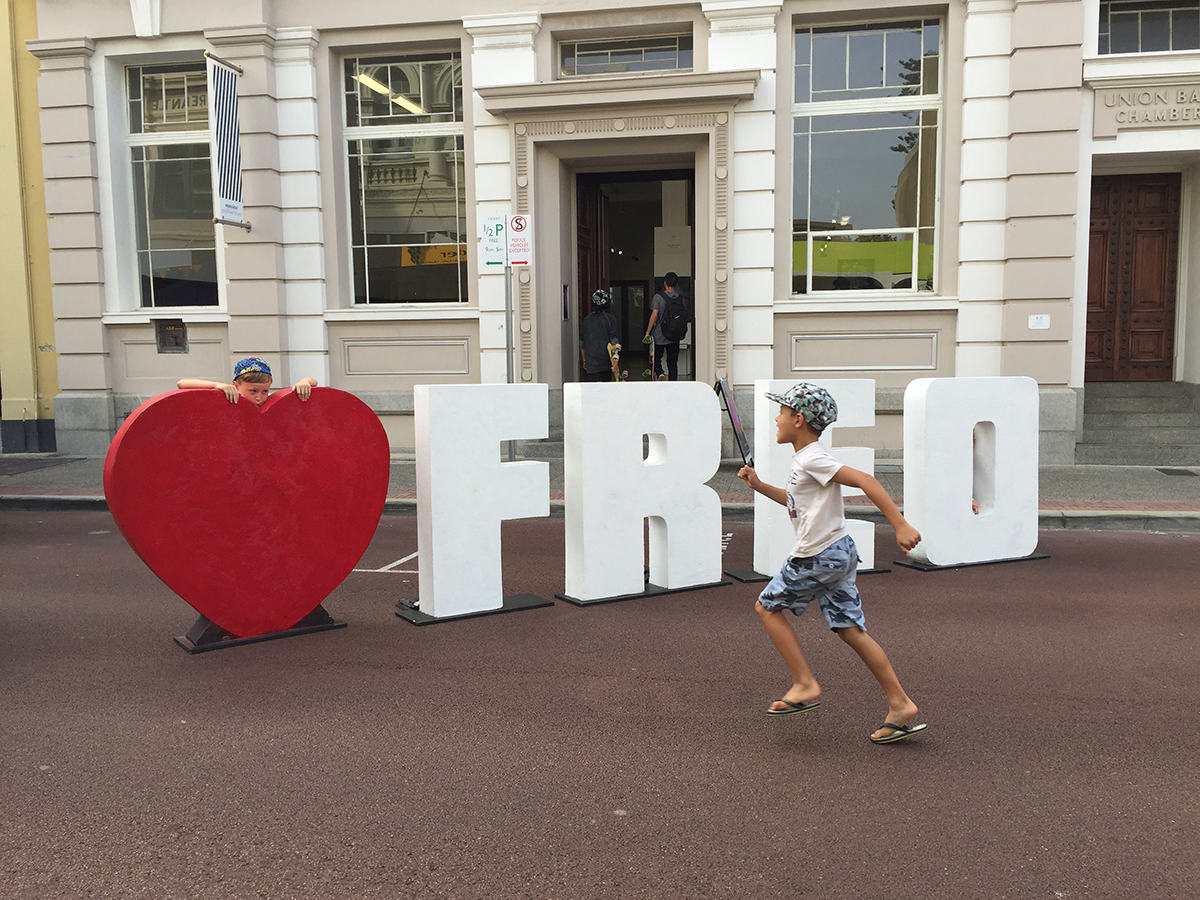 LoveFreo's tweet photo. Checking out the Streets Arts Festival and loving it @fremantlestory. Few more pics... http://t.co/LVf8exl9UK http://t.co/dUIuMDAUKu