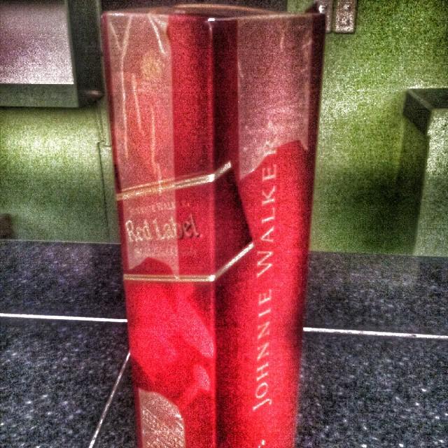 flipsilog's tweet image. Black Label would have been apt for the occasion, but Red would suffice nonetheless #BlackSaturday #RedLabel #KeepW…