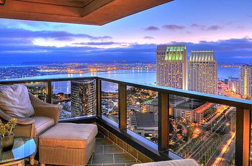 LuxeLuxe_'s tweet photo. Je veux juste une vue de l'Attique 🌆 http://t.co/hSQStS4yZ7