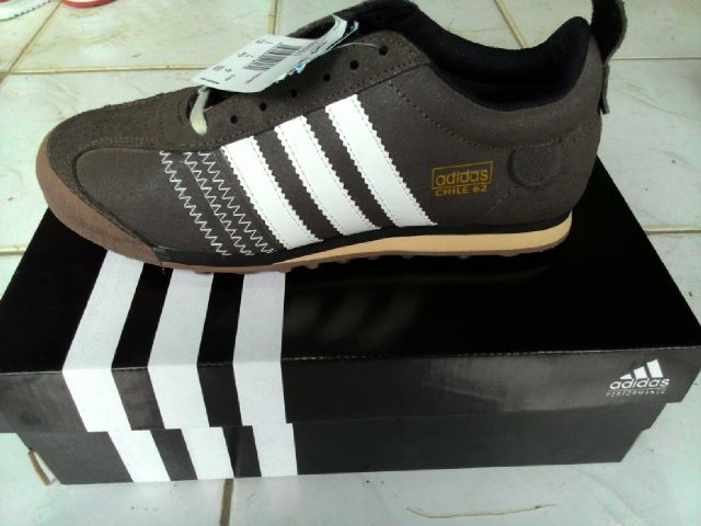 Ready stock /// Adidas Chille