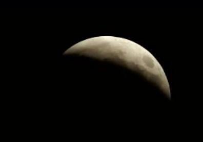 wendyanette's tweet photo. #eclipse2015 🌒🌎🌝🌛 http://t.co/V7RbVxXiA1