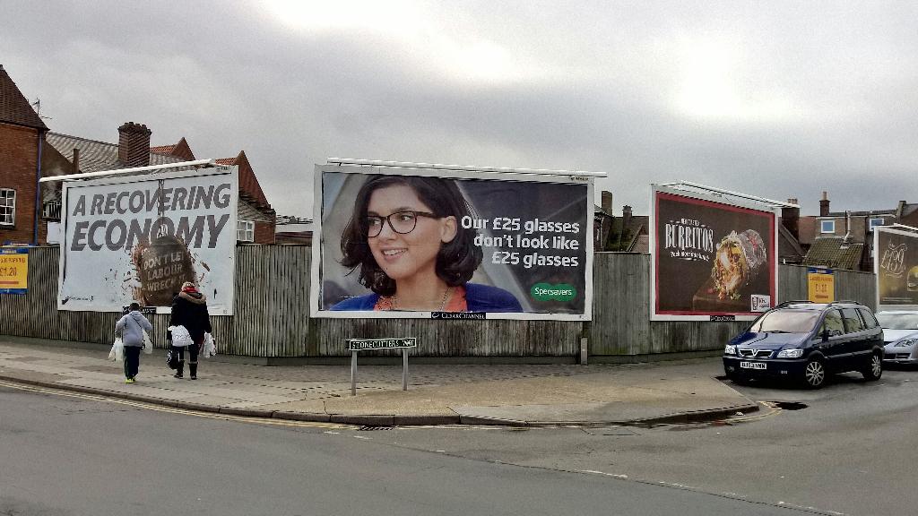 wobblyclark's tweet photo. Simple effective #advertising #48Sheets #OOH http://t.co/eptx0ysFIr