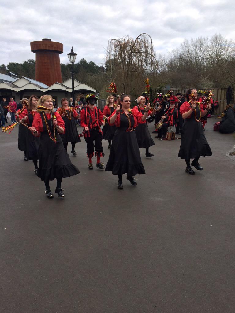 Laura Simcox tweet media