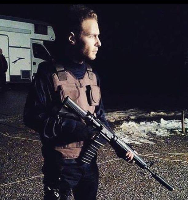 CBvvahBUEAAu9ag.jpg:large