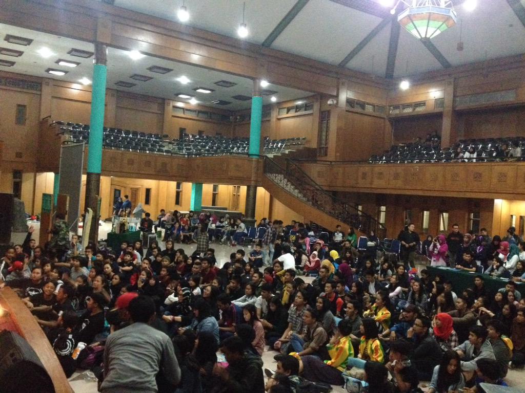 Ini dia saat yang di nanti pengumuman hasil kabaret sore ini mari kita tunggu sypa yg akan menang 😄