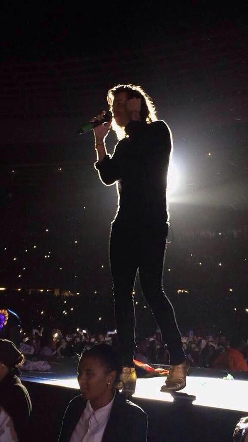 hstylessgdr's tweet photo. - you're my wonderwall http://t.co/Y09nYxFbjG