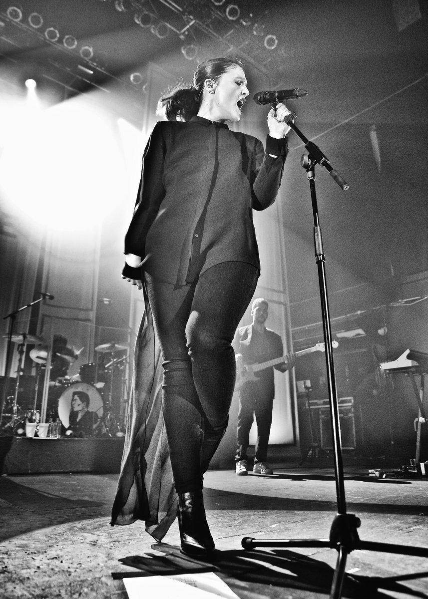 VideoDoc's tweet photo. B&amp;W and @jessieware - classic and classy @Terminal5NYC @Interscope #jessieware Lots more at http://t.co/yFcvLgBE0Z http://t.co/vEmHChC5SA