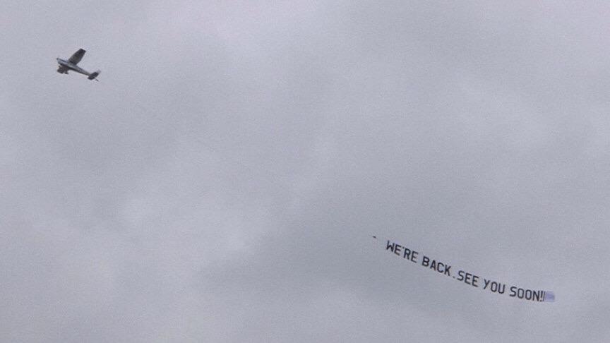 NEC is terug in de eredivisie. En dat willen ze buurman Vitesse even laten weten. Zojuist boven het Gelredome: