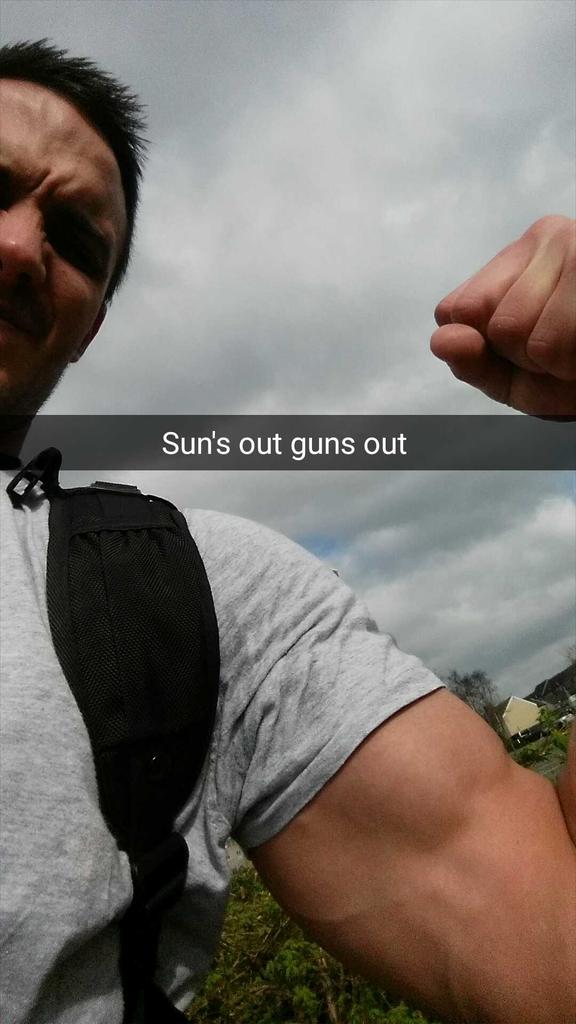 warriorfituk's tweet photo. Taking a client on a 20k trek starting at #barryisland #outdoorfitness #sunsoutgunsout #militaryfitness #repsforjesus http://t.co/9IySMoSEg8