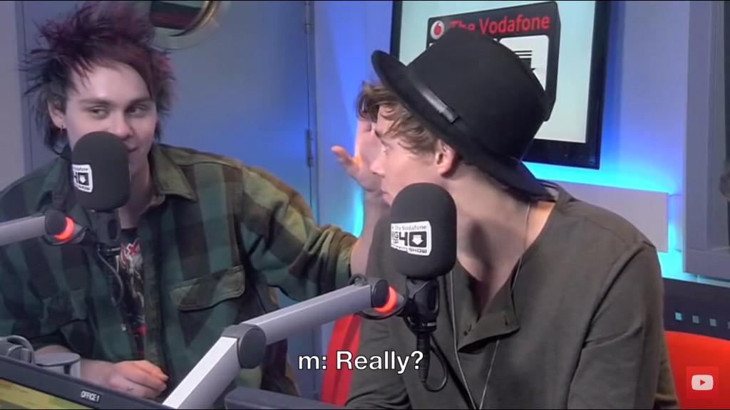 5SOSAsParksNRec's tweet photo. http://t.co/qBZesDmTCp