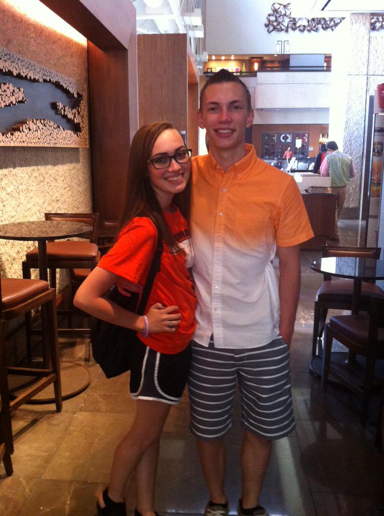 RaigenLeal's tweet photo. FCCLA is over as a student, but my memories will last forever.❤️ 
(I wish I had pictures with more people😭) http://t.co/7cGvMt5QAf