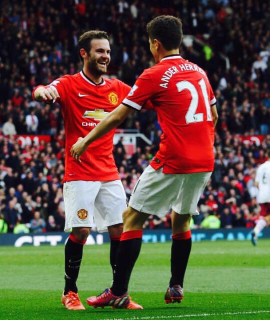 juanmata8's tweet image. Back to the @premierleague with a good win! @AnderHerrera class. Buena victoria tras el parón internacional! @ManUtd