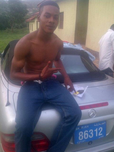iamDafinestB's tweet photo. Its bin a cool weekend wit ma homies http://t.co/bQO7ytMcrr