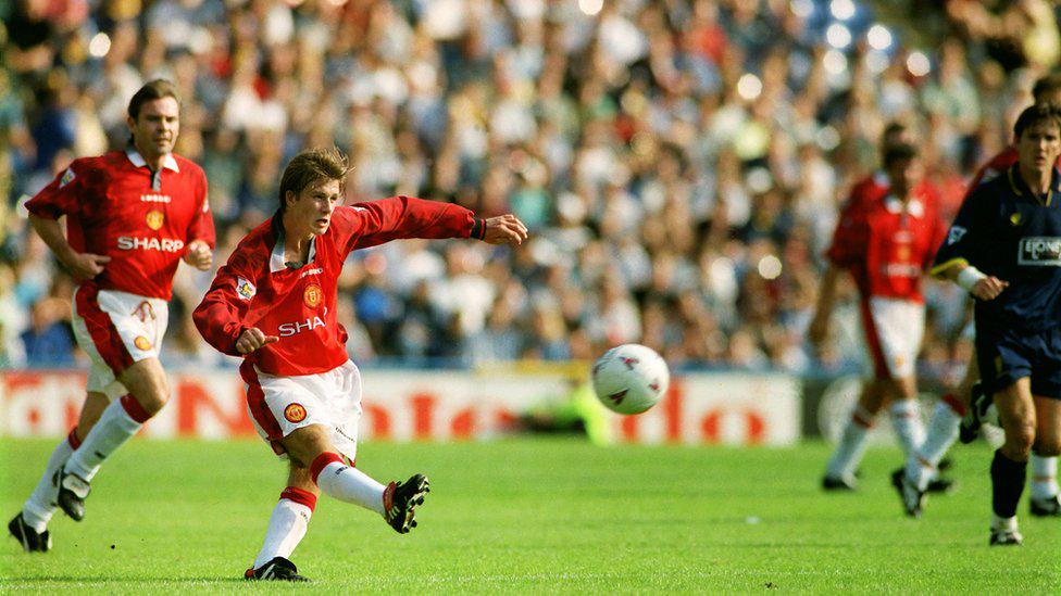 myracingtips's tweet photo. Whos "in their own half goal" was better?

RT FOR CHARLIE ADAM
FAV FOR DAVID BECKHAM http://t.co/oY2SO6bRrZ