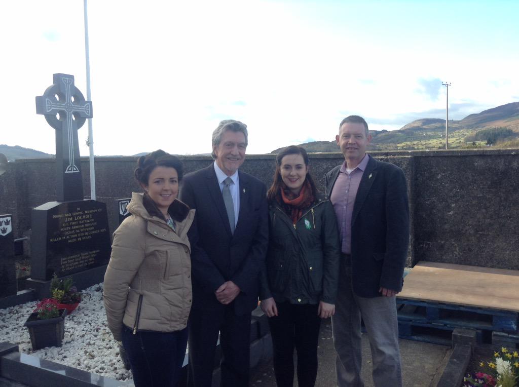 MickeyBradySF's tweet photo. Proud to have addressed the #Dromintee #1916Easter Commemoration at the graveside of Óglach Jim Lochrie #SouthArmagh http://t.co/ZVc5vWVuN6
