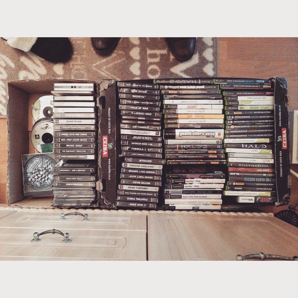DeadPixels0121's tweet photo. These were just kindly donated to us at DEAD PIXELS HQ #CheapLikeTheBudgie #DeadPixels0121 #RetroGaming #Birmingham http://t.co/4tMCKhTE74
