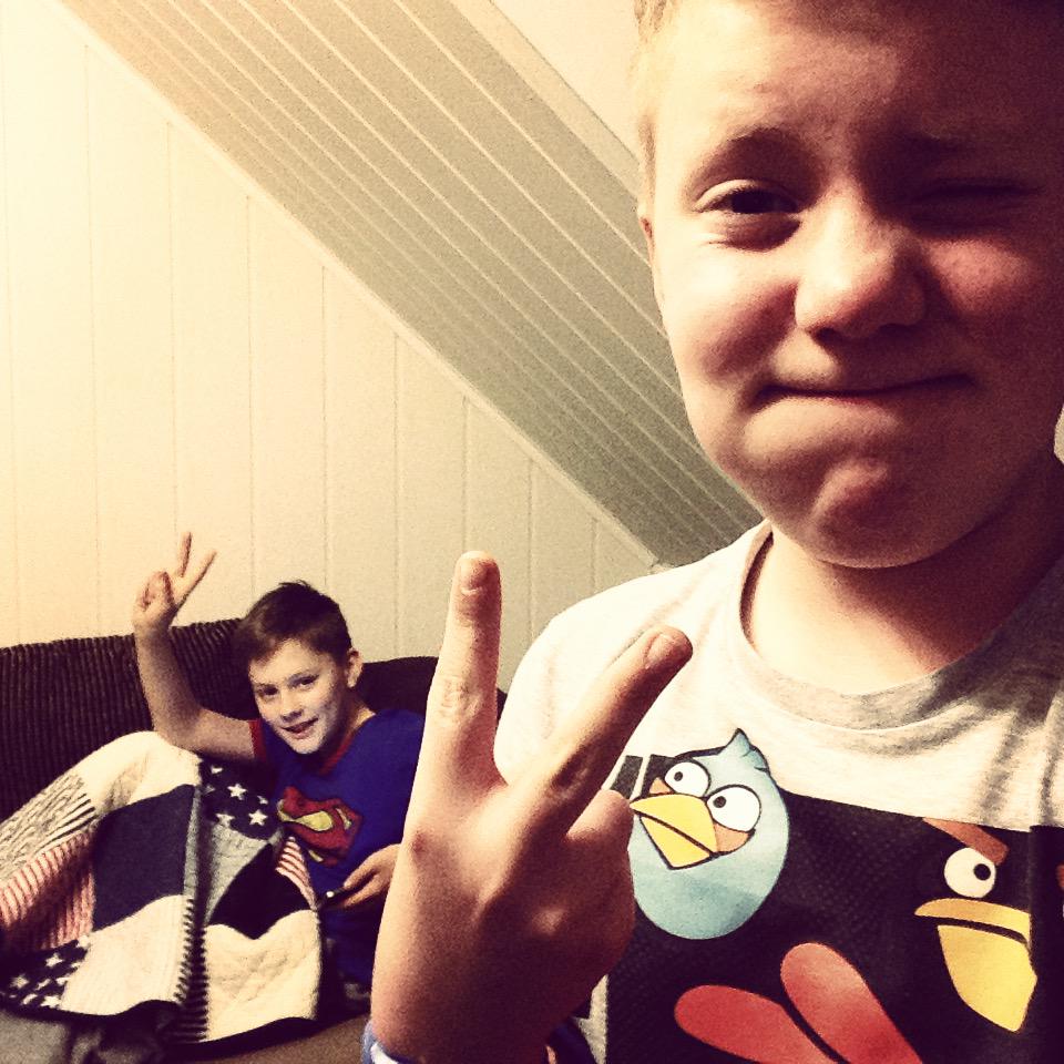 kbrandt02's tweet photo. Good evening😂3rd night. #3rd#night#fun#crazy @Tom0000011 http://t.co/y9Du1kytu3