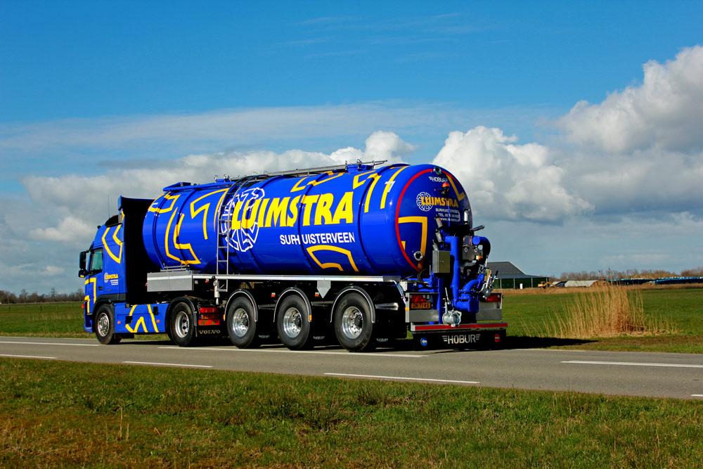 Luimstra's tweet photo. Onze nieuwe # Hobur tankoplegger in gebruik genomen. @BurgServiceBV bedankt voor het mooie en strakke resultaat ! http://t.co/K6oJRs2QdR
