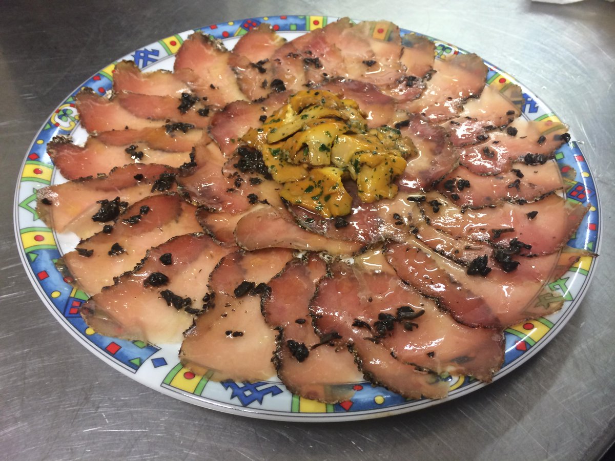 fucinadimerlino's tweet photo. #ricetta lonzino al #vino moscato per un antipasto per #Pasqua2015 http://t.co/ERgHTdSN4S