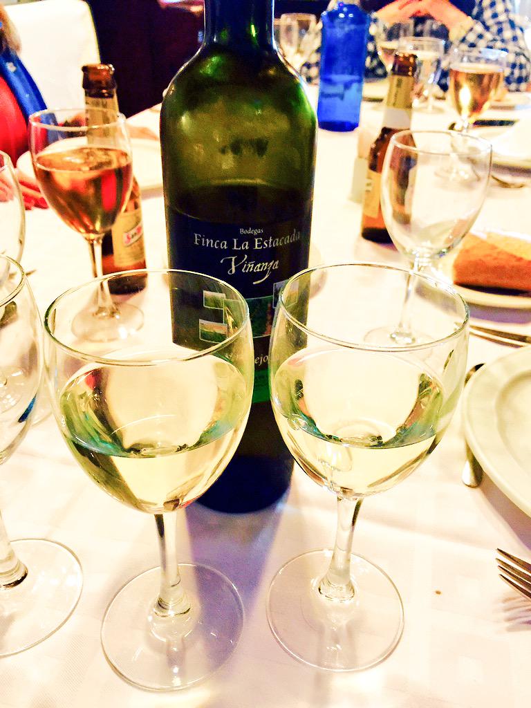 m_martinez03's tweet photo. #ComidaDeChicas #SabadoSanto @MataHariAna @miriolna #Marta #Silvia #Mónica #Estefanía http://t.co/NRooUiIRB8
