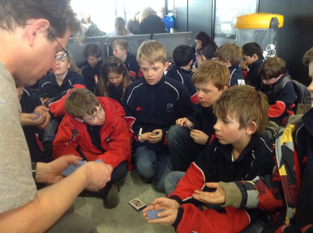 JuniorFreemens's tweet photo. #CLFSski the cards are out to entertain the ski trippers! #passingtime #cards #delayedplane http://t.co/WN7mG0Qxeb
