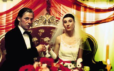 RedheadAtMovies's tweet photo. @KinoFestivalNYC I don't have @instagram but 1 of my many top favorites: Fatih Akin's gegen die Wand! @German_Films http://t.co/WL8V945ytZ