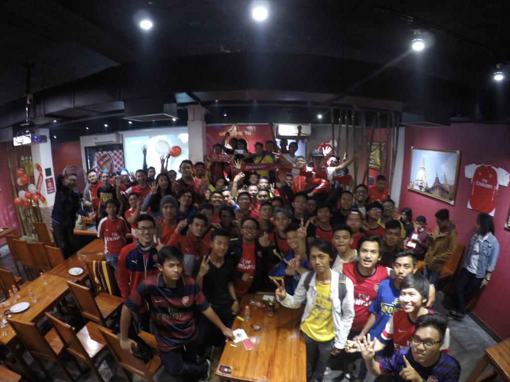 AIS_JKT's tweet photo. #AISJKTMatchScreening SENYUM KEMENANGAN !!! YANG BILANG MALAM MINGGU NYA CERIA.. RT PLZ http://t.co/FCOb4Euqe4