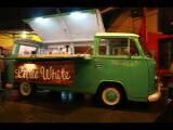 infobdgkuliner's tweet photo. Ada 3 food truck dessert, roti & kopi di soft opening MOUTON #feastivity Yuk sini guys! | Jl Gandapura 56 @moutonId http://t.co/LAJPQGx5qn