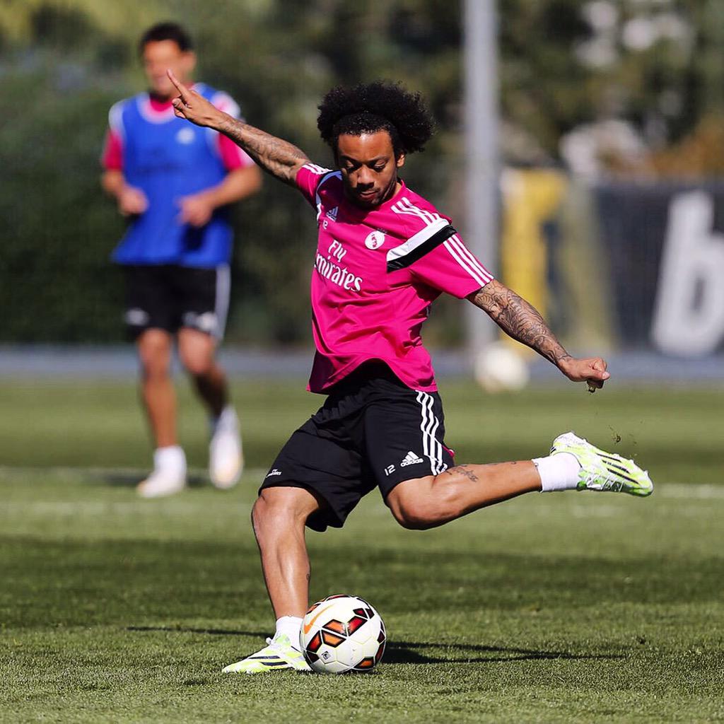 MarceloM12's tweet photo. Listos para mañana!! #HalaMadrid #M12 http://t.co/zYwhmuofcD