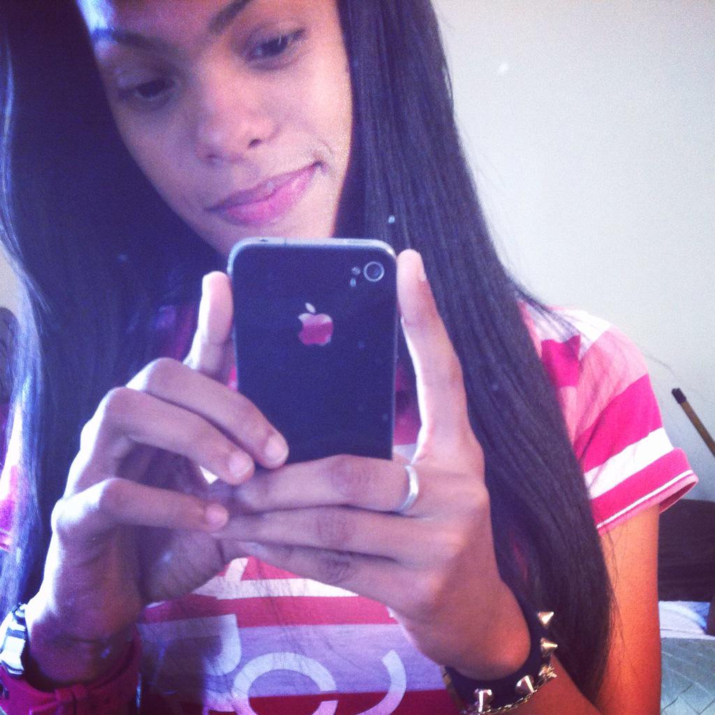 Merlyn_21's tweet photo. Lalalala la vida me ha enseñado que no debo confiar en nadie !!! http://t.co/o3MF5PCcuQ