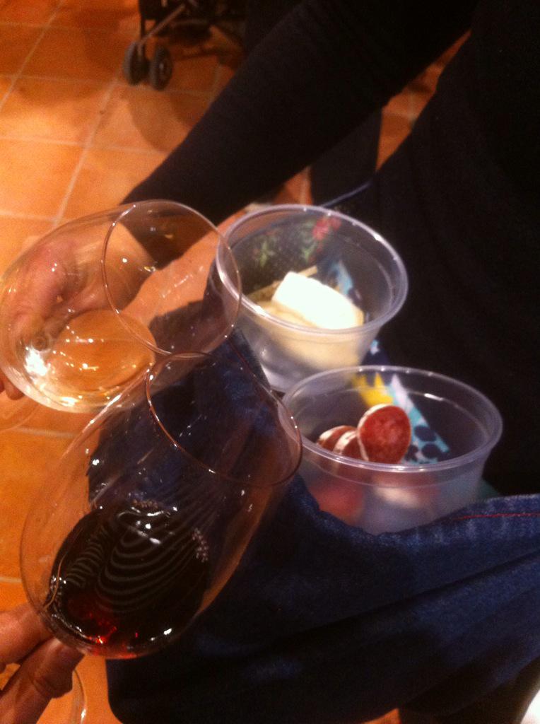 latroupecafe's tweet photo. Avui oliva,mistela,fuet poltre,Vi,formatge,tast,vermut,oli,sobrasada,Castelldel vi,...Fira Cooperatives PrioratFalset http://t.co/d0d3nEcAKd