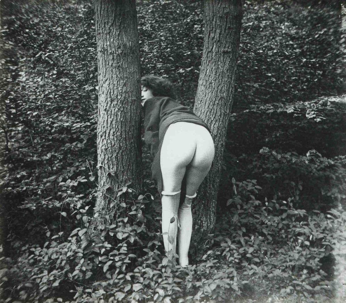 Charming Pornographic Photographs of 1930s French Prostitutes http://bit.ly...