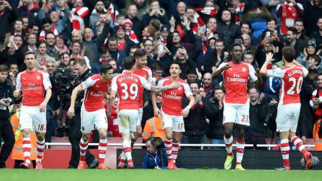 Cooperativa's tweet photo. [Video] El golazo de Alexis Sánchez en el triunfo de #Arsenal sobre #Liverpool http://t.co/IAgHeqdfu0 http://t.co/fbzCXoBKGK