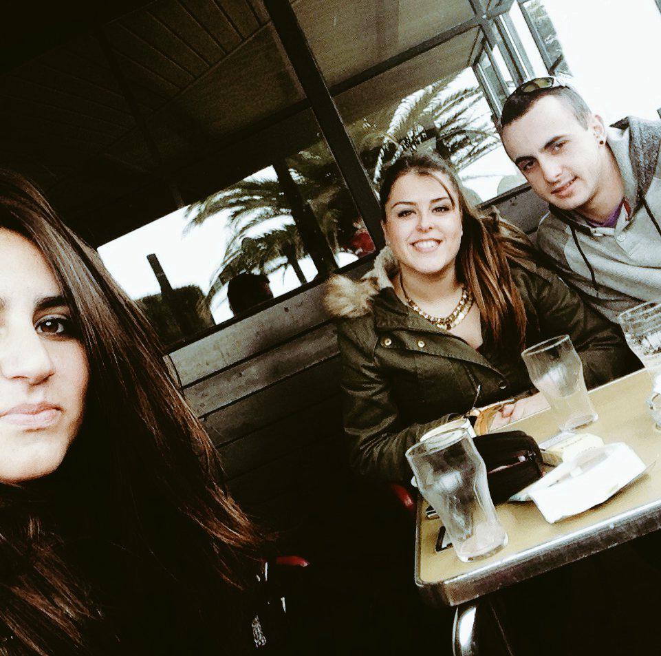 ToreroLopes's tweet photo. "@janifrn: Muy buena tarde la de ayer.... @NaiaVallejo @ToreroLopes ;) http://t.co/vgWc633COg"