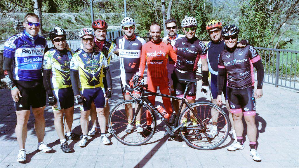 enricllz's tweet photo. Semana Santa con la cofradía del pedal @gymplaza @FrancescCalp @joakimcalp #javibreton #grupetadecalp #Benissivà http://t.co/2S3YXBFbuA