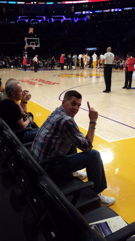 mrbishoprancho's tweet photo. Byron Scott asked for some coaching pointers.... http://t.co/9foZAENjgb