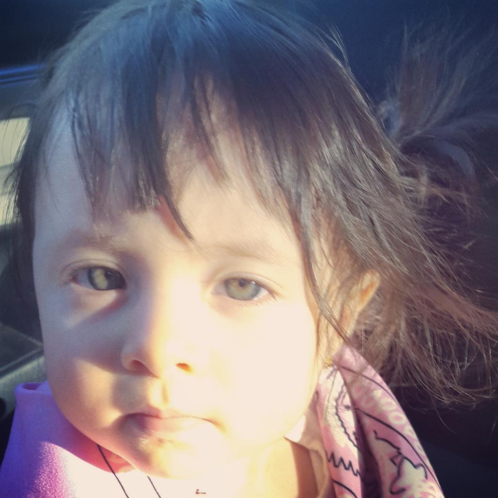 Guerux's tweet photo. #sobrinos 💚💜 #mellizos 👫😚 http://t.co/d2nUcr1Tqs