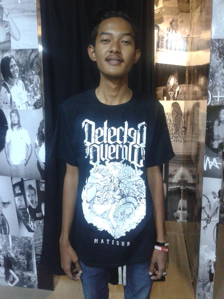 DetectedOverall's tweet photo. Trimakasih @Aaaldey sudah mnjadi salah satu bagian dari kami!
Pake terus merchnya!!
Sikatskooy #RubahSemesta http://t.co/pfSjDOQ4AV