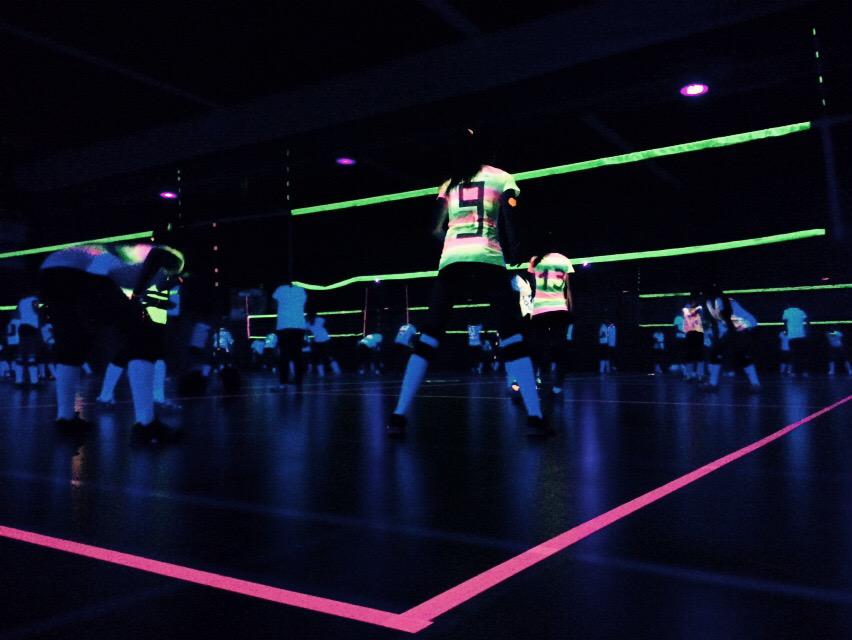 _KoenHendriks's tweet photo. Het #vvtupos Blacklight #Volleybal voor CMV,C en B gaat geweldig!#Rabobank #Baarlobby @NevoboZuid #Dirkx-Electronics http://t.co/NUFRFUFXm1
