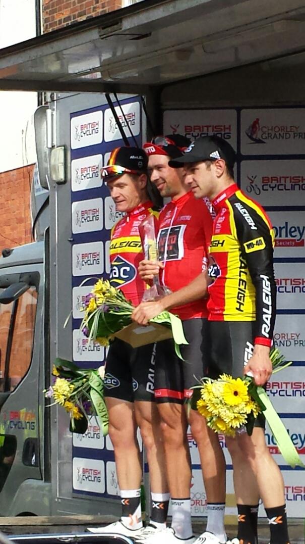 MarkBaxendale60's tweet photo. Finish Line at #ChorleyGrandPrix @ChorleyCouncil #EliteRoadSeries http://t.co/06TGS7eWV0