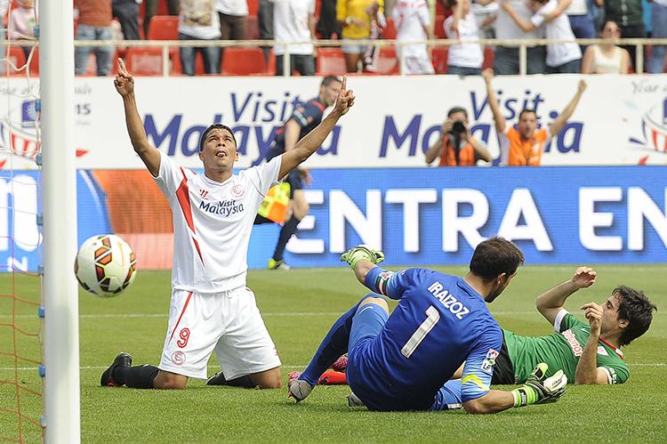 SevillaFC tweet picture