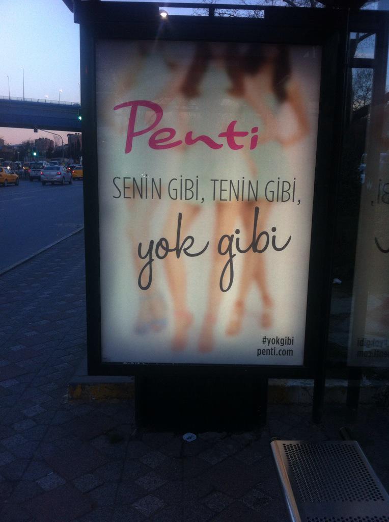 suatmeral78's tweet image. Afişler AKP&apos;li belediyelerde sansürlü #yokgibi misal #eyüp ama #kadıköy &apos;de afişler net! Niye?