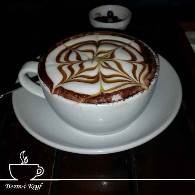 Bezmi_Keyf's tweet photo. Önünüze geldiğinde gözünüzü ondan alamazsınız :) http://t.co/StoNIMxsJO