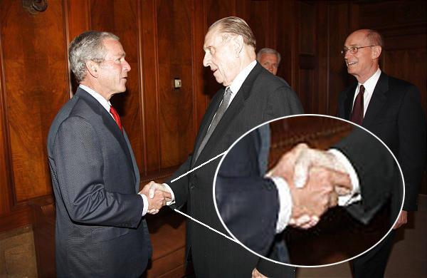 SamuelOnTheWall's tweet photo. This doesn't look very good.

#LDSConf #lds #mormon #twitterstake #byu #churchcleanse http://t.co/9NWD136dfV