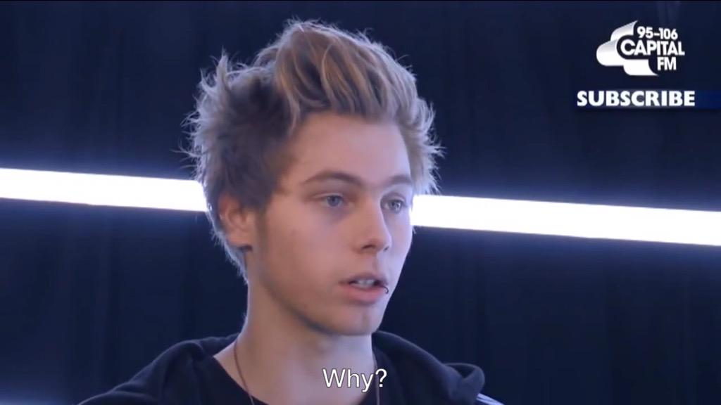 5SOSAsParksNRec's tweet photo. http://t.co/V4oMlyOLVv