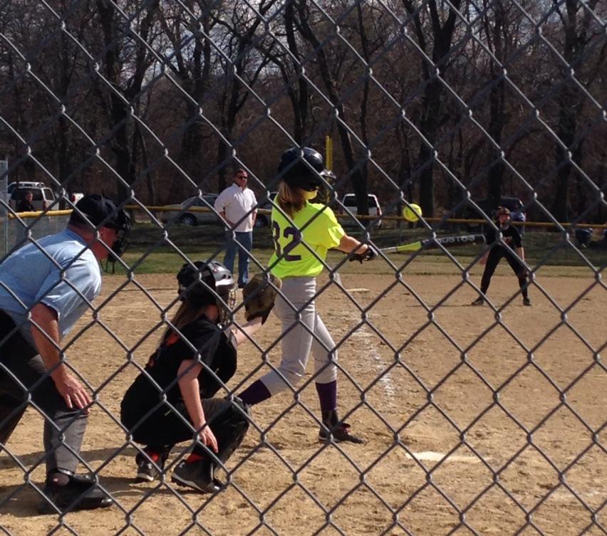 RoxanneRaeAnd's tweet photo. First two games of spring ball. Two victories for the Lynx! #always32 http://t.co/eew9CvHeSr
